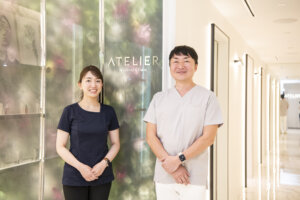 院長の金上浩先生と統括マネージャーであり看護師でもある中山梨沙さん